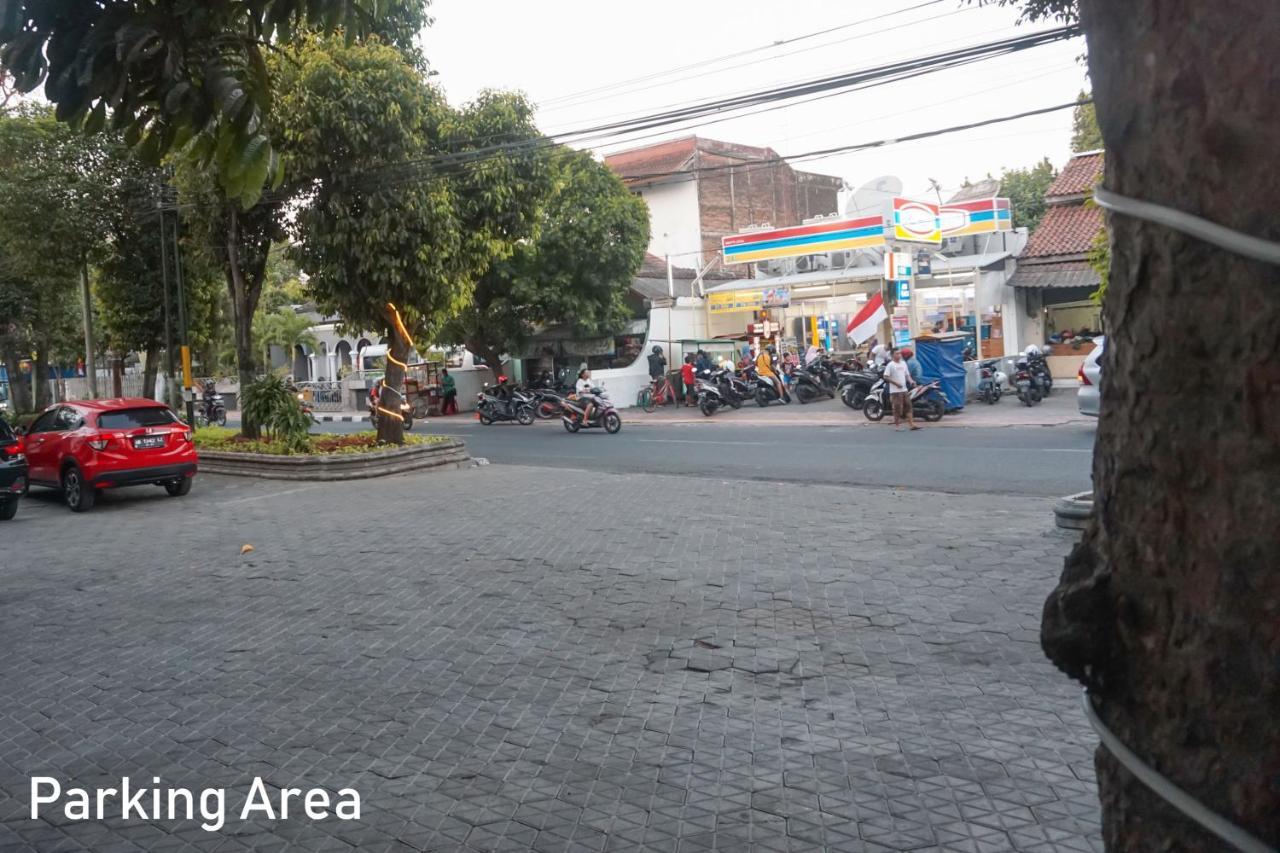 Al Ashri Inn By Urban Yogyakarta Eksteriør billede